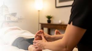 “Foot reflexology massage in South Delhi offering relaxing pressure-point therapy.”